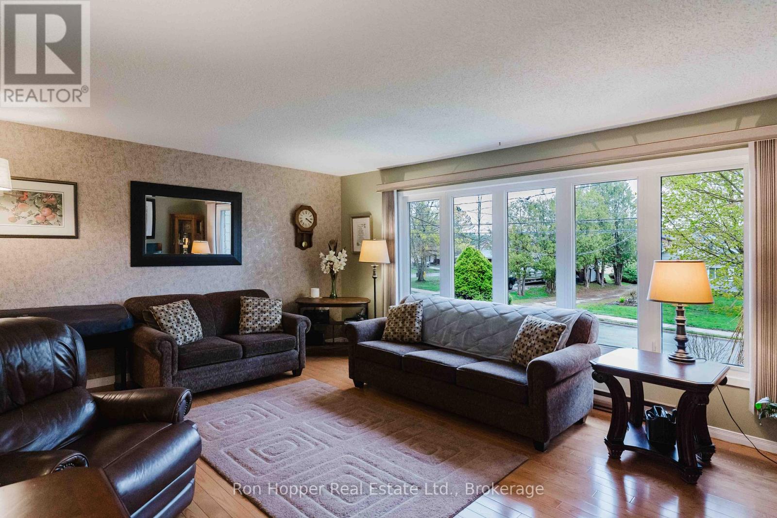 115 7TH AVENUE E - 11