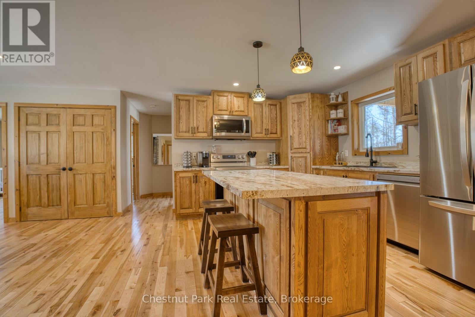23 MAPLE DRIVE - 12