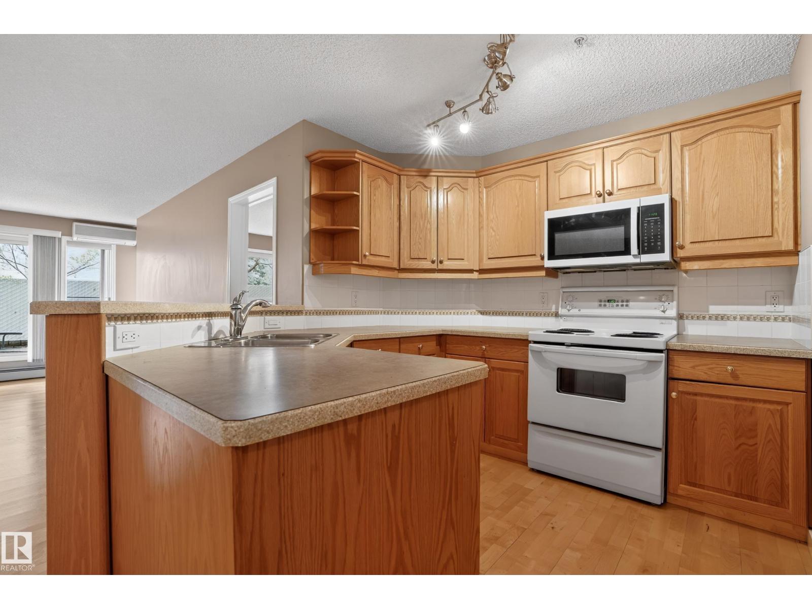 #104 9760 174 ST NW, Edmonton