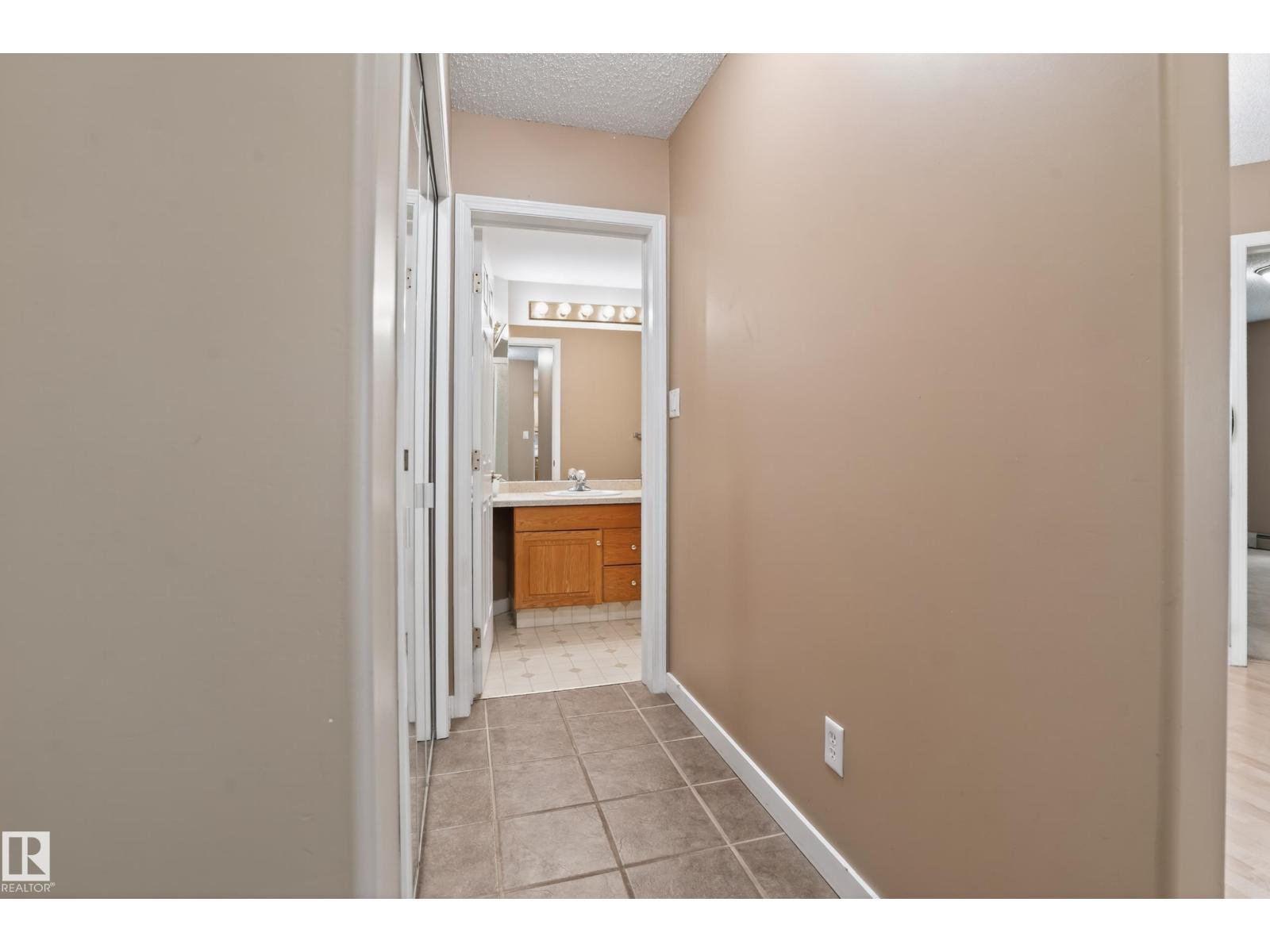 #104 9760 174 ST NW, Edmonton
