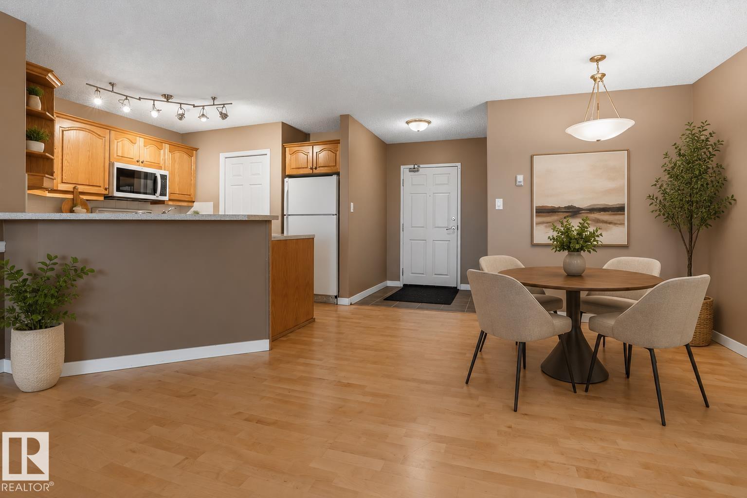 #104 9760 174 ST NW, Edmonton