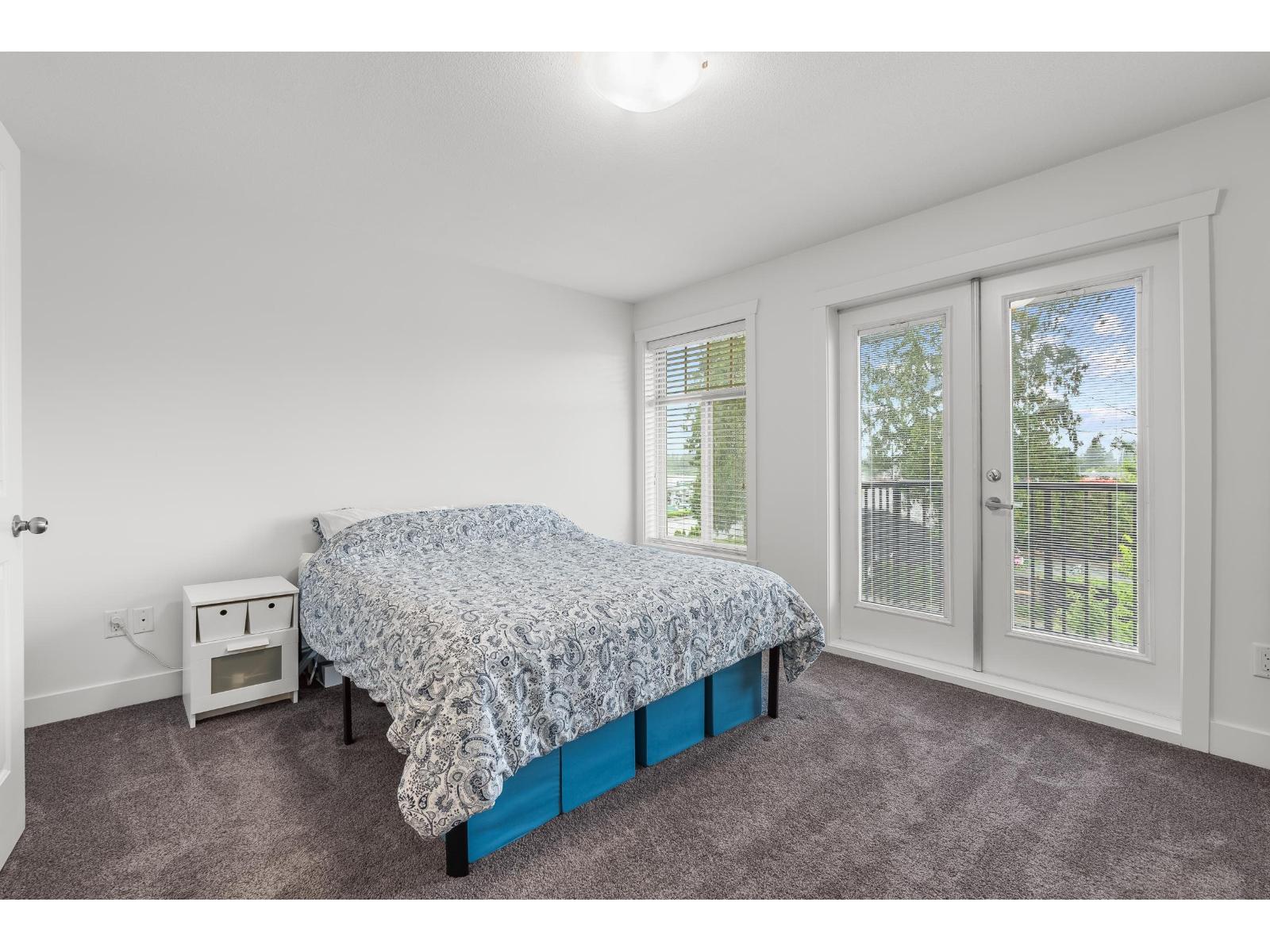 6 2950 LEFEUVRE ROAD