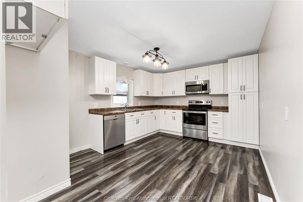 864 MCNAUGHTON AVENUE East - 12