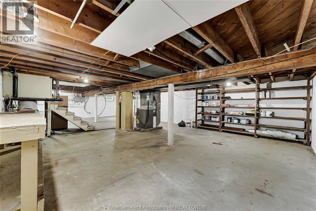 864 MCNAUGHTON AVENUE East - 22