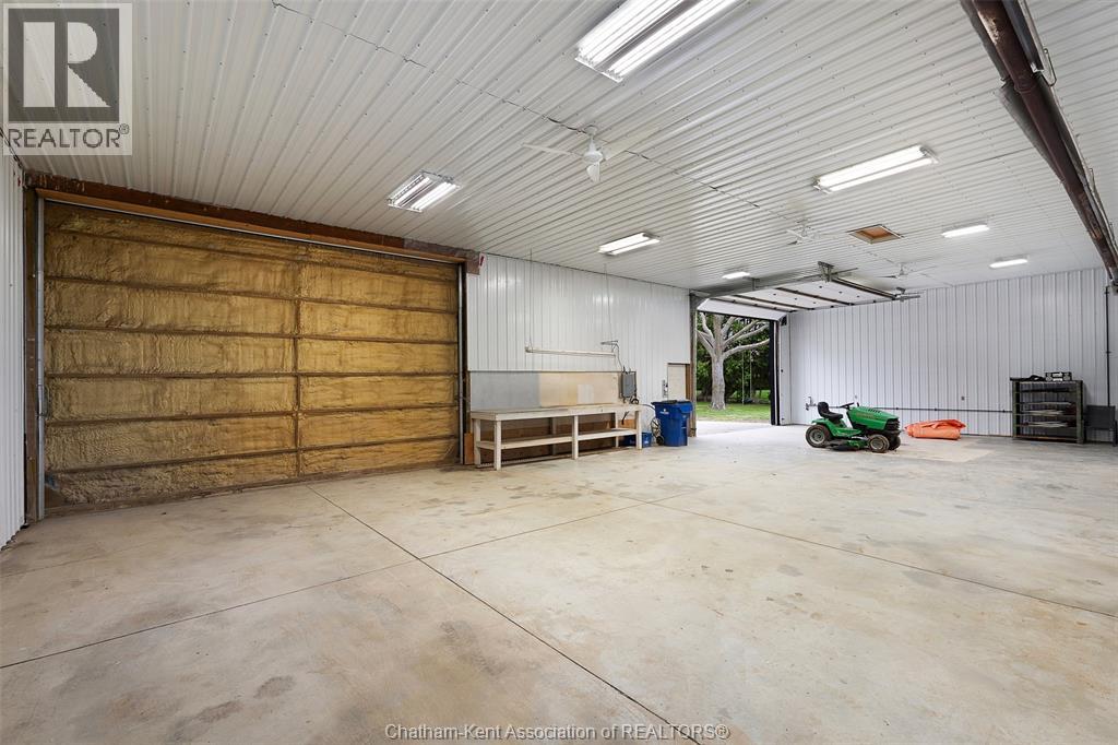 864 MCNAUGHTON AVENUE East - 30