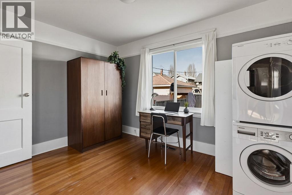 2867 E GEORGIA STREET, Vancouver