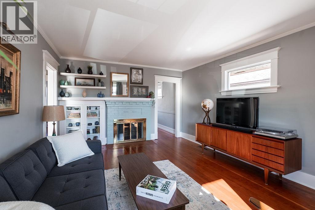 2867 E GEORGIA STREET, Vancouver