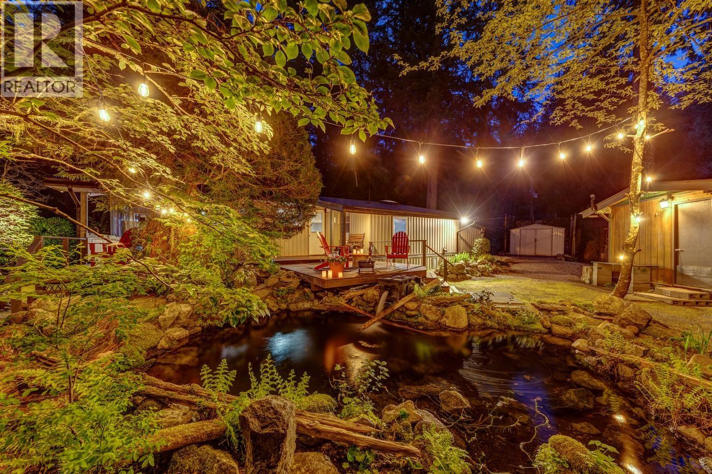 10009 PARADISE VALLEY ROAD, Squamish