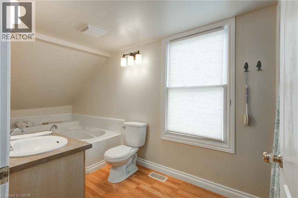 409 TOWER HEIGHTS Drive - 34