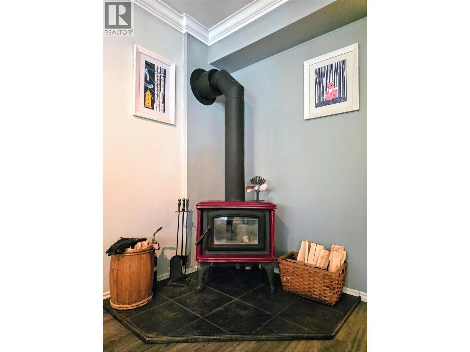 810 Swansea Road - 5
