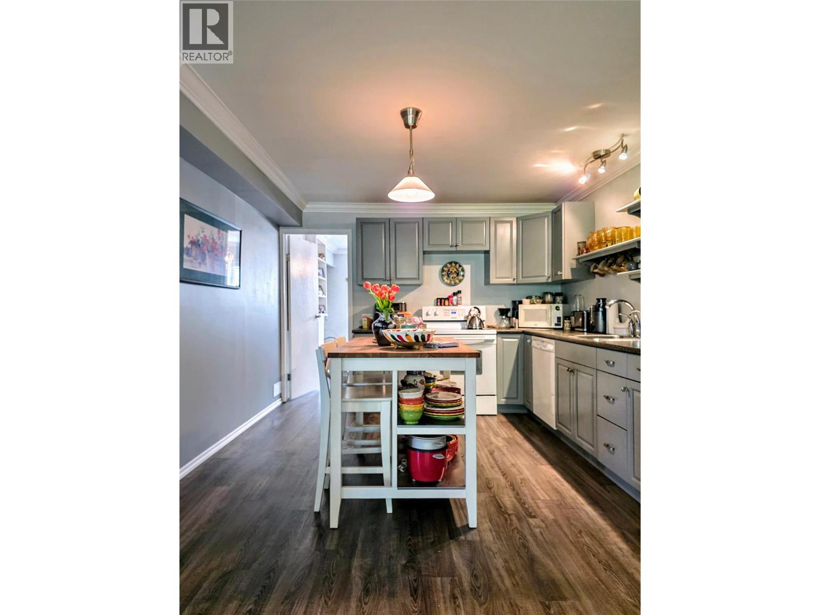 810 Swansea Road - 1