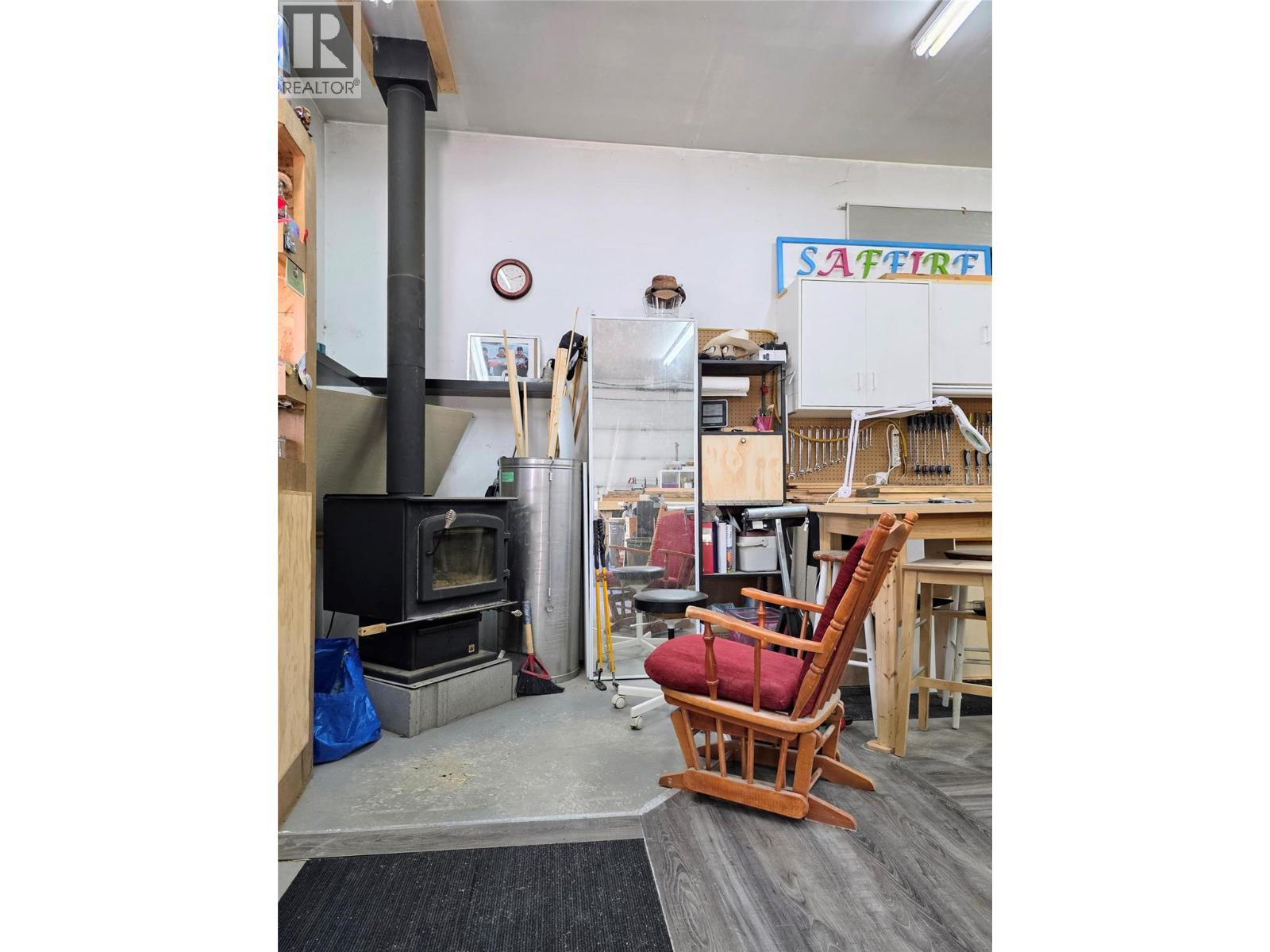 810 Swansea Road - 33