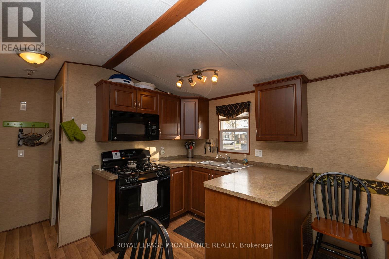 486 COUNTY ROAD 18- 104 CHERRY BEACH LANE - 16
