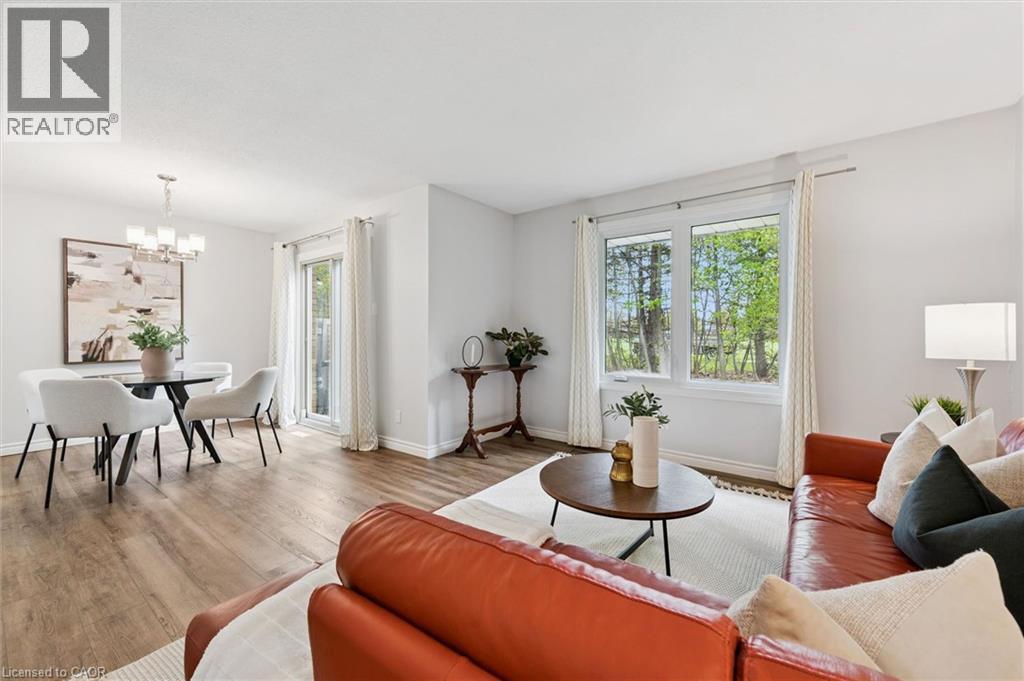 375 KINGSCOURT Drive Unit# 27, Waterloo, Ontario, N2K3N7 — Photo 7