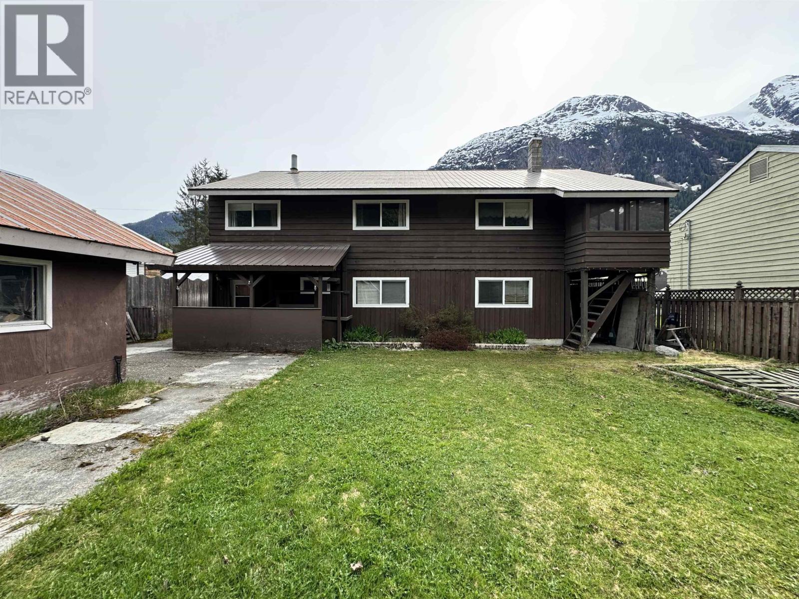 1407 RAVEN STREET - 2