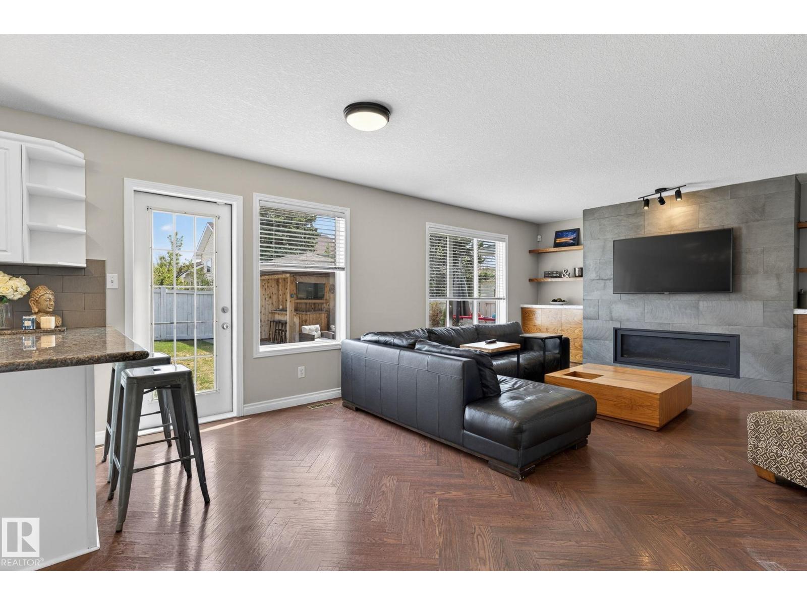 907 115 ST NW NW - 20