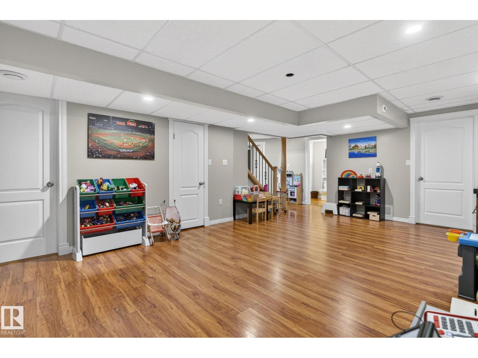 907 115 ST NW NW - 42