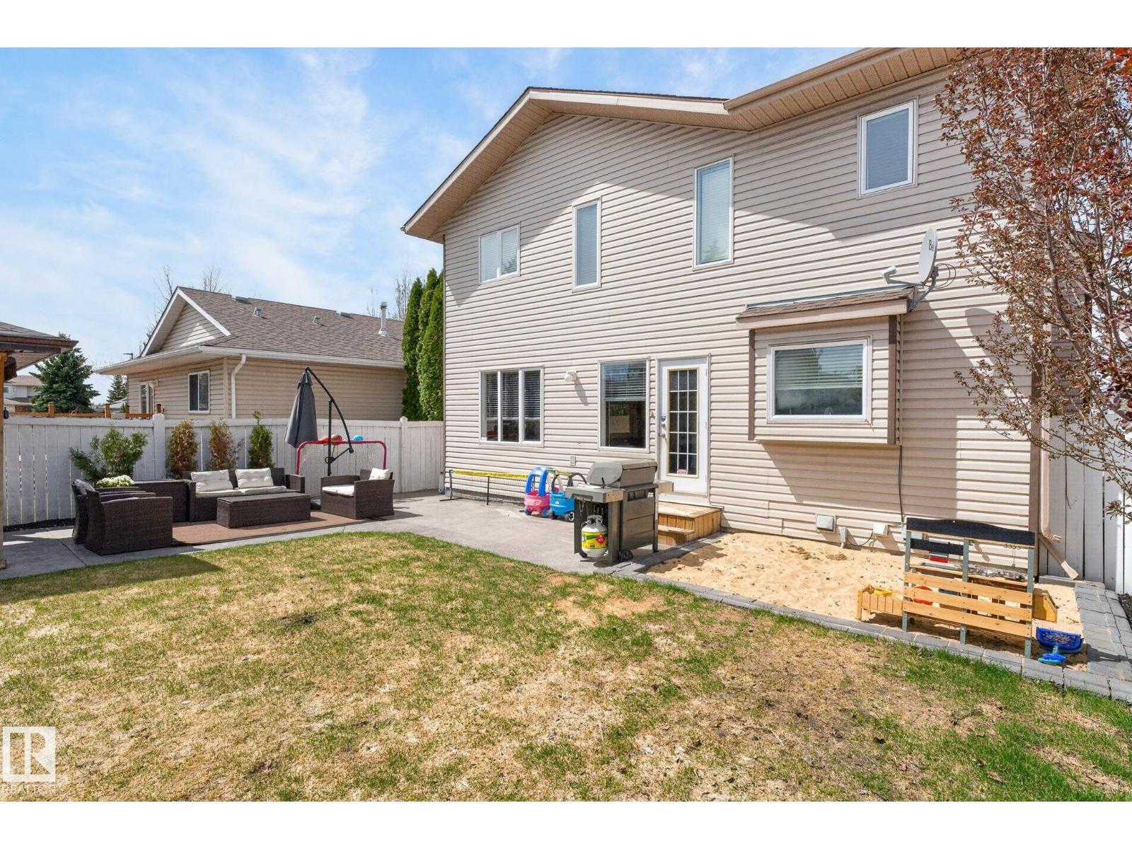 907 115 ST NW NW - 52