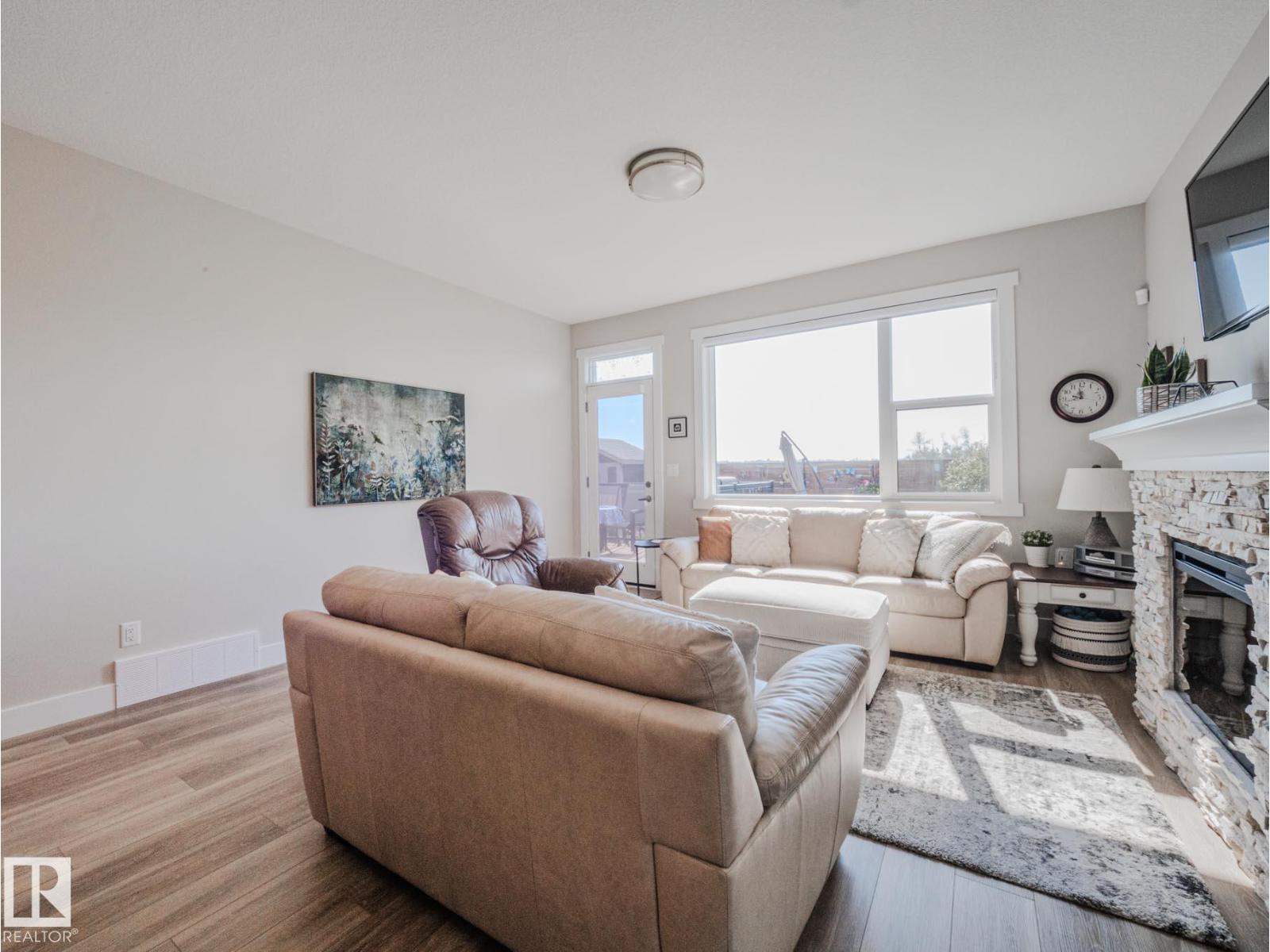153 RANKIN DR, St. Albert