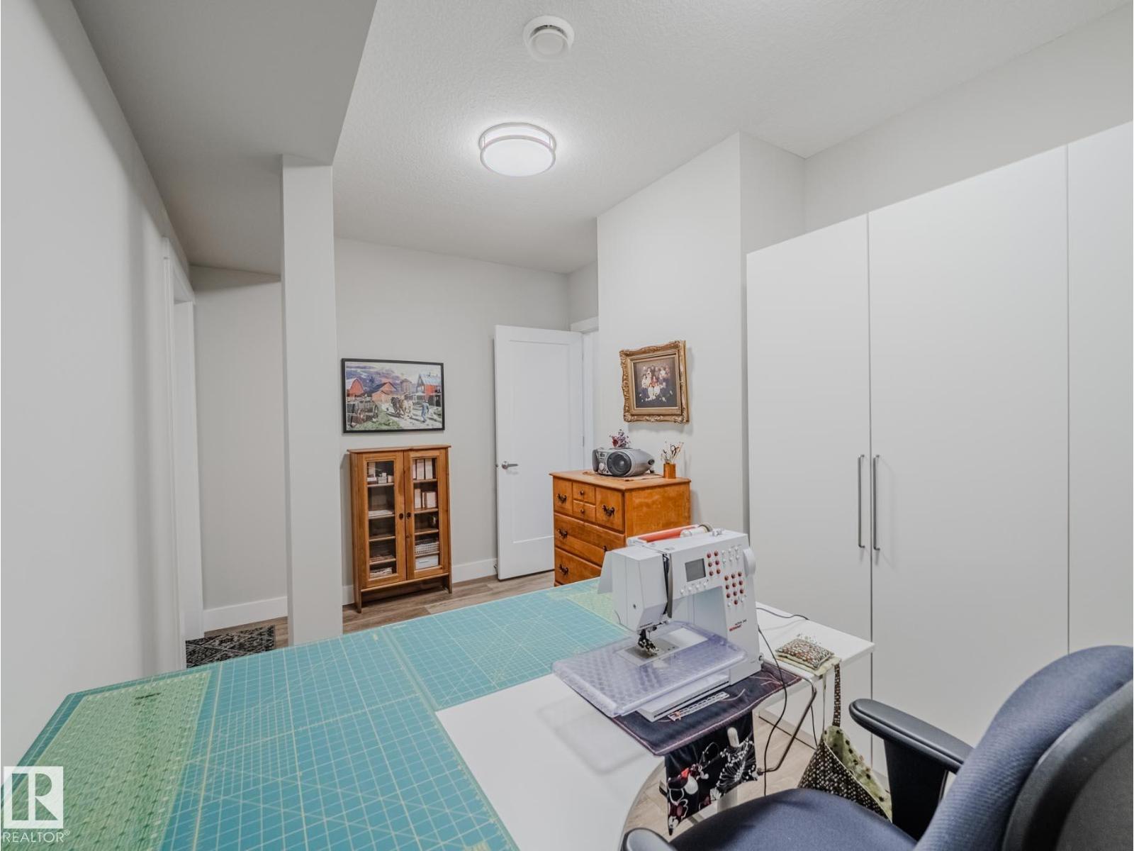 153 RANKIN DR, St. Albert