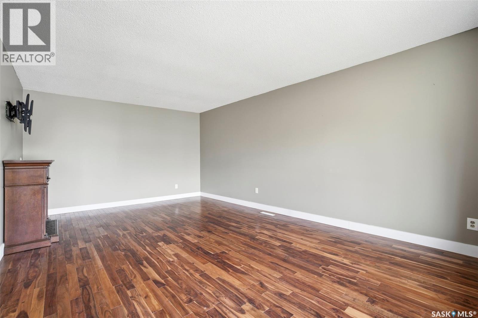 3413 Balfour STREET - 4