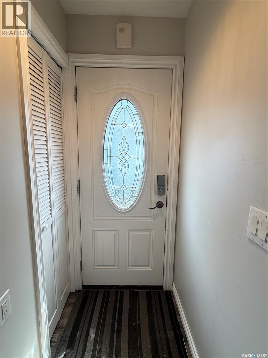 33 McCulloch STREET - 2