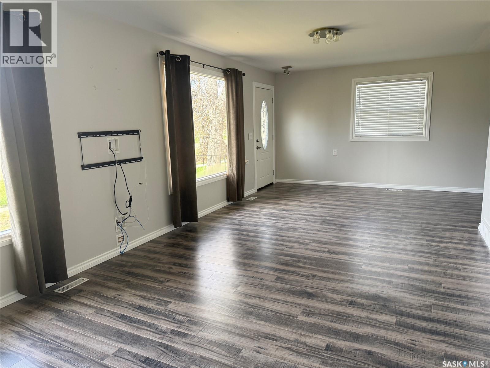 33 McCulloch STREET - 3