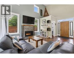 3pc Bathroom - 882 Eagleson Crescent, Lillooet, BC V0K1V0 Photo 12