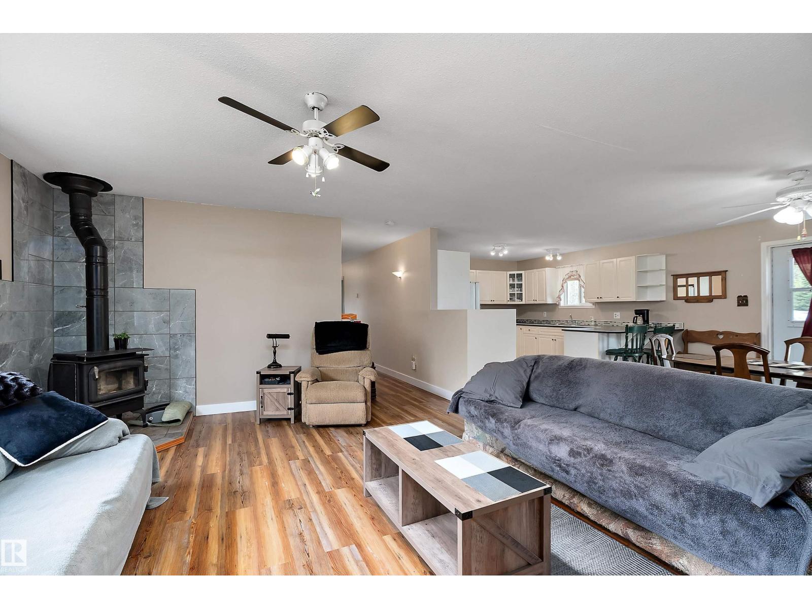 4802 22 ST - 7