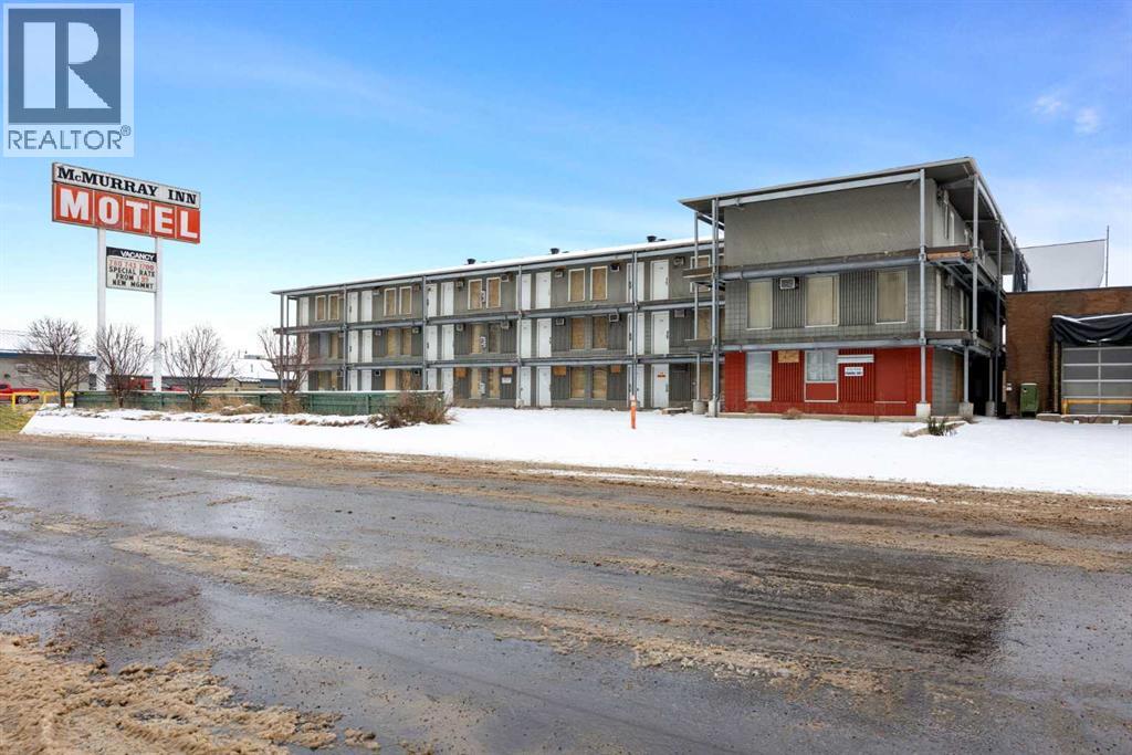 9906 Saunderson Avenue, Fort McMurray