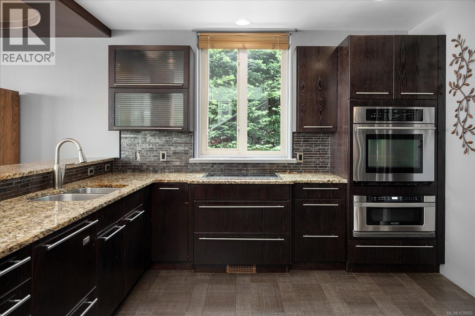 6577 Groveland Dr - 11