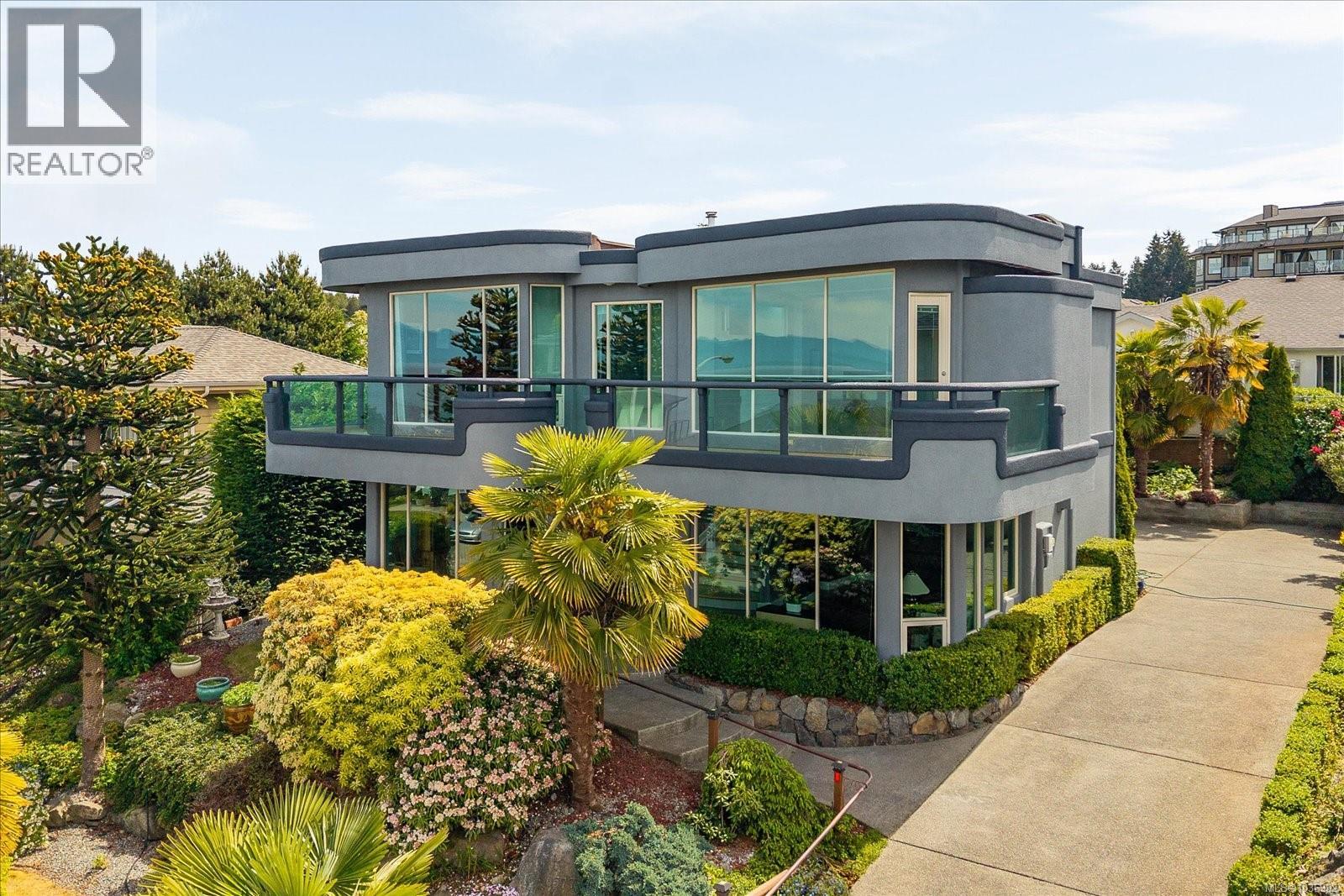 6577 Groveland Dr - Image 2