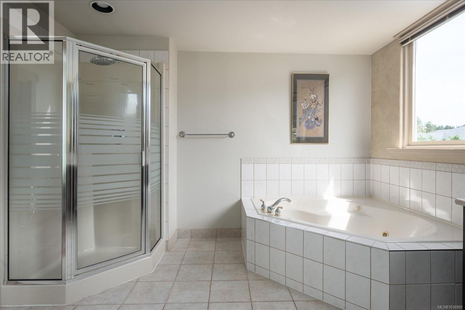 6577 Groveland Dr - 45