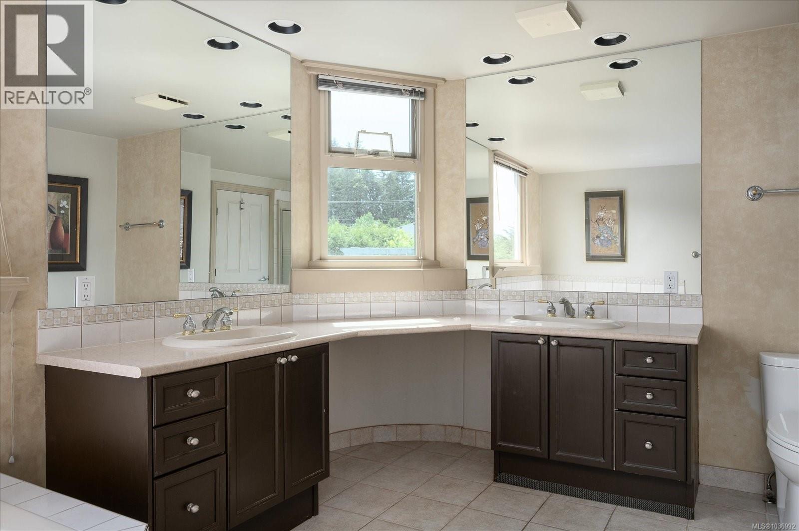 6577 Groveland Dr - 46