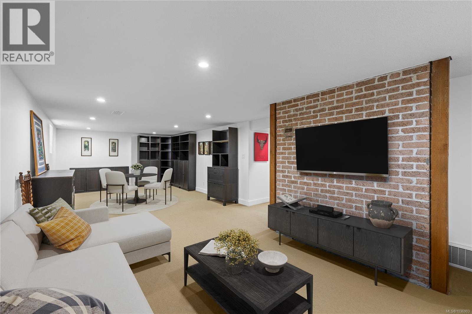 202 Crescent Rd E - 5