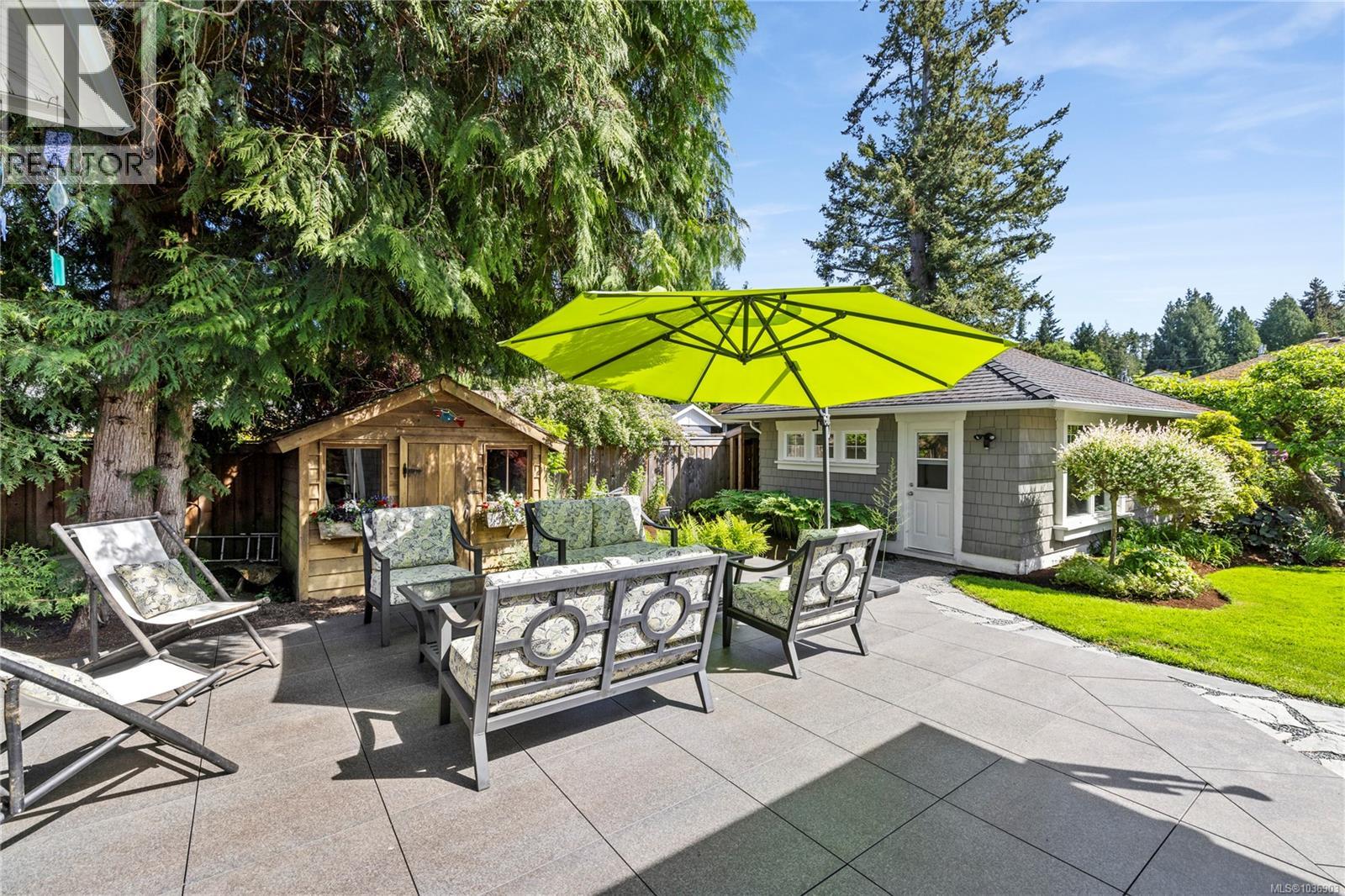 202 Crescent Rd E - 39