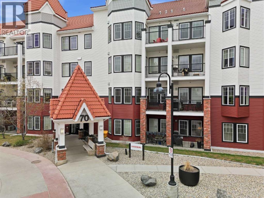 #306 70 Royal Oak Plaza NW - 2