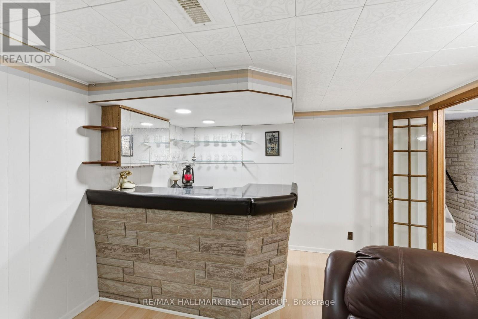 23 ALDERSHOT AVENUE - 29