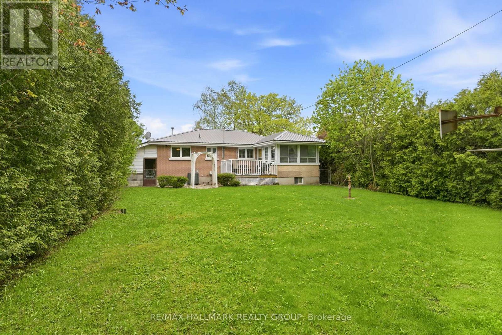 23 ALDERSHOT AVENUE - 42