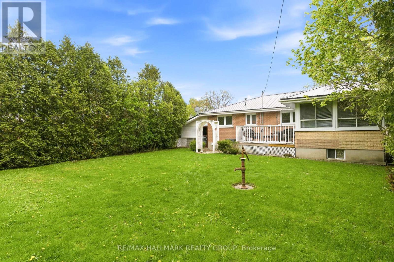 23 ALDERSHOT AVENUE - 43