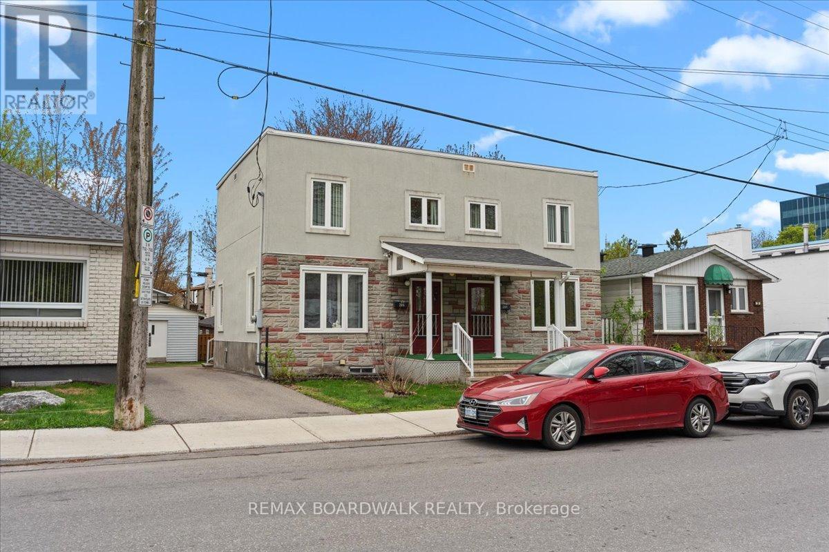 204- 206 JEANNE MANCE STREET - 1