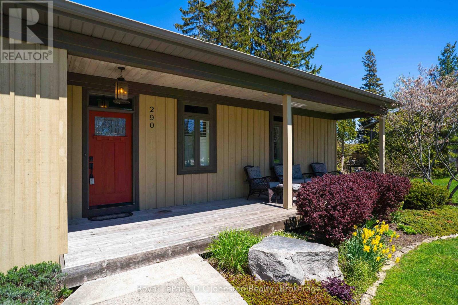 290 SAUGEEN STREET - 10