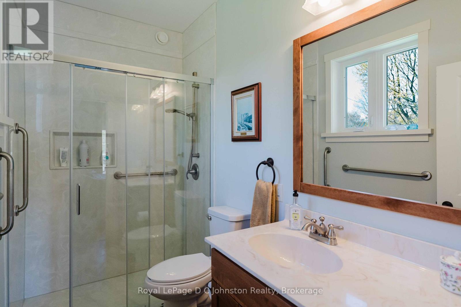290 SAUGEEN STREET - 34