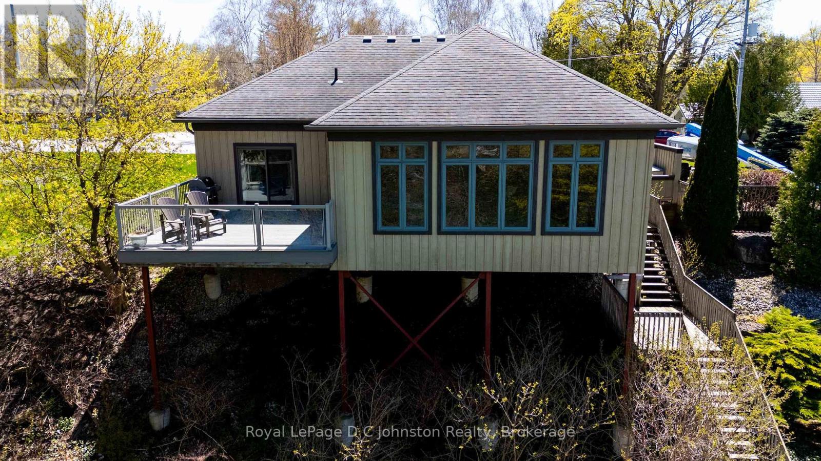 290 SAUGEEN STREET - 8