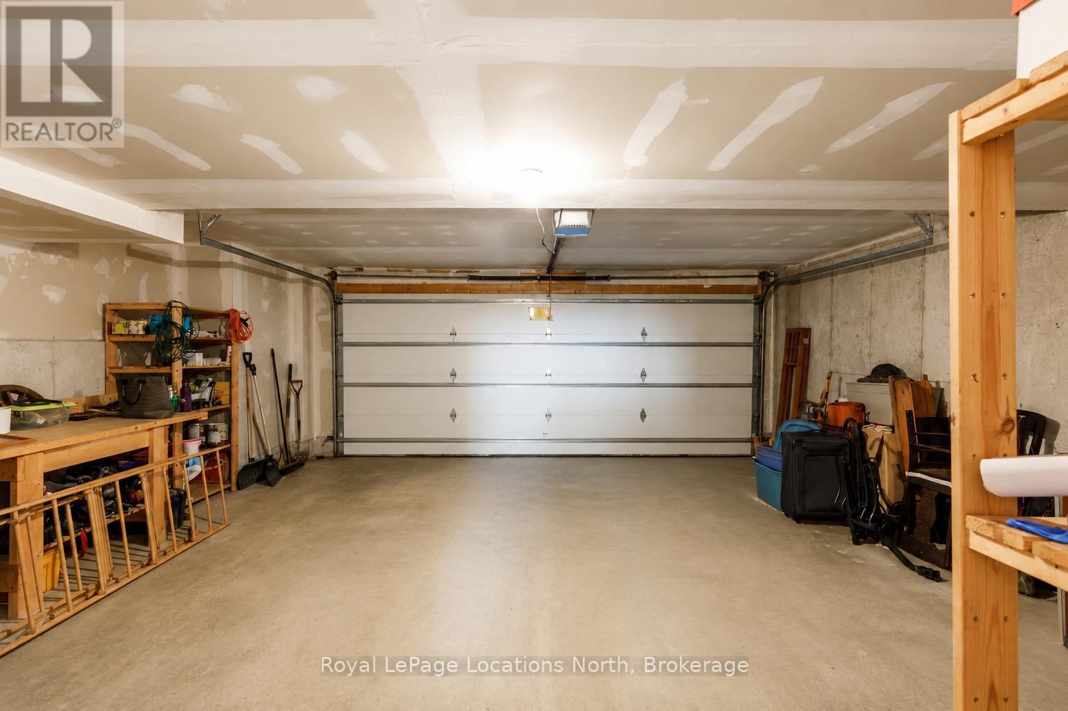 #16 224 BLUESKI GEORGE CRESCENT - Image 38