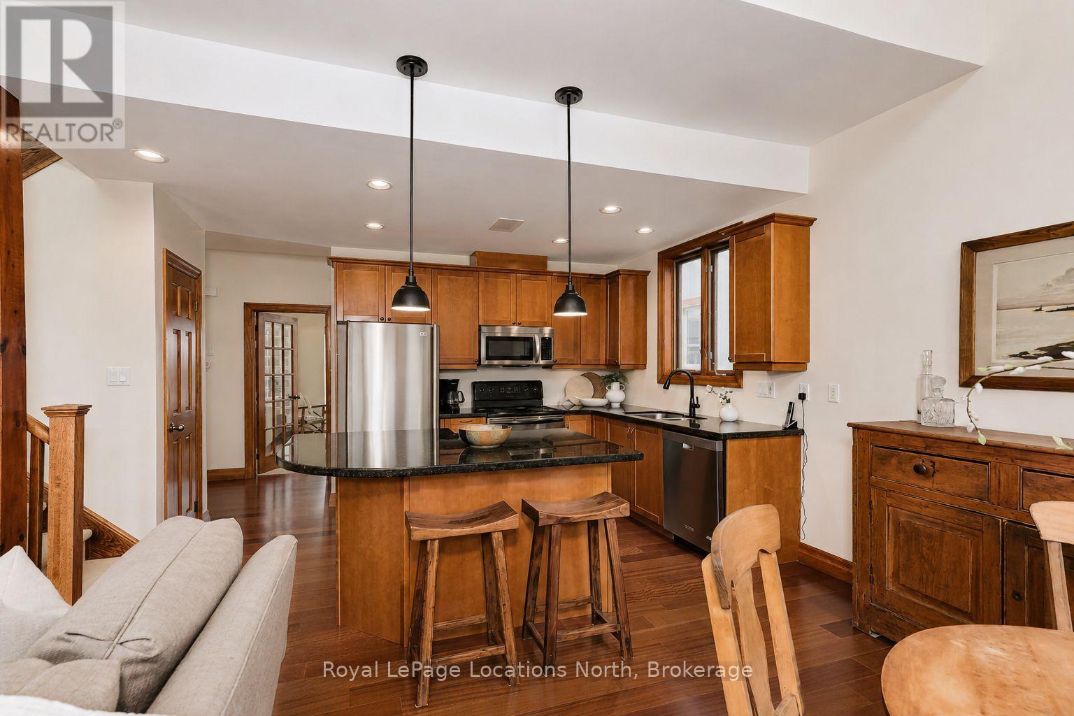 #16 224 BLUESKI GEORGE CRESCENT - Image 8