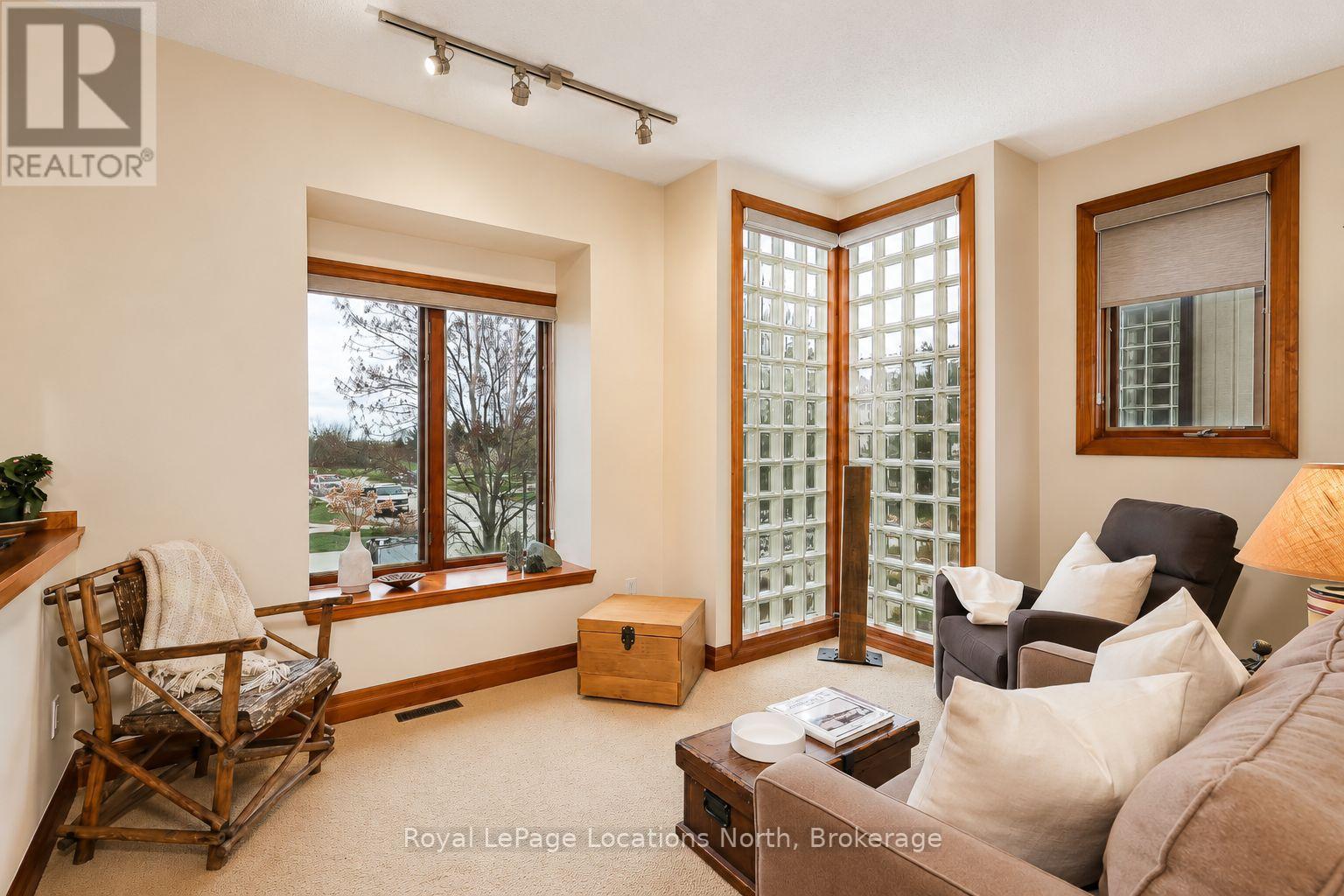 #16 224 BLUESKI GEORGE CRESCENT - Image 17