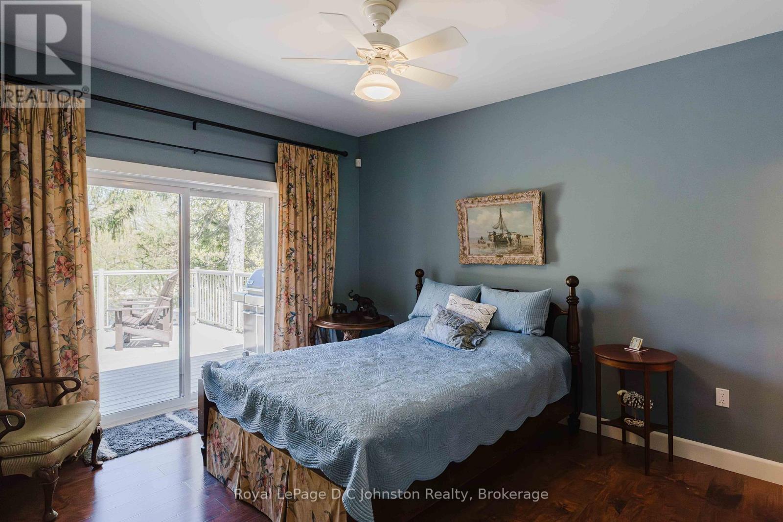 290 SAUGEEN STREET - 32