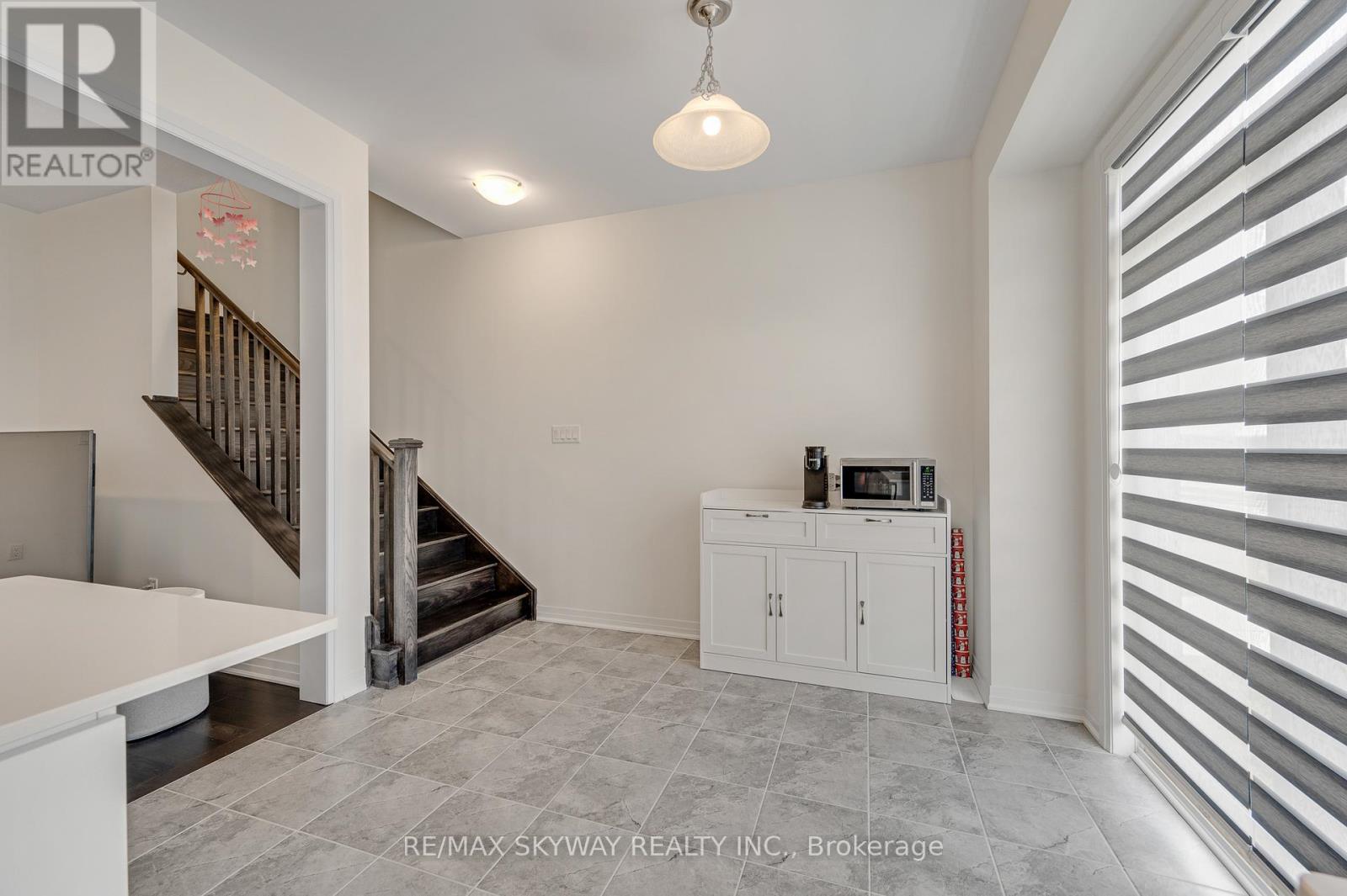 163 WILMOT ROAD - 14