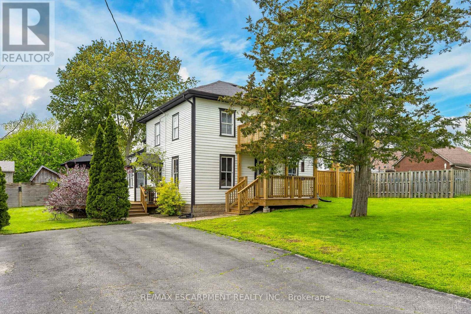 35 OTTAWA STREET S - 2